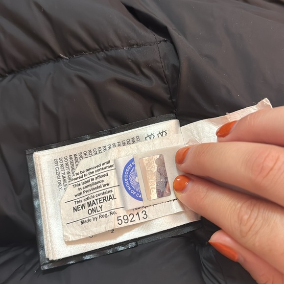 Canada Goose Black Down Vest - Picture 5 of 6